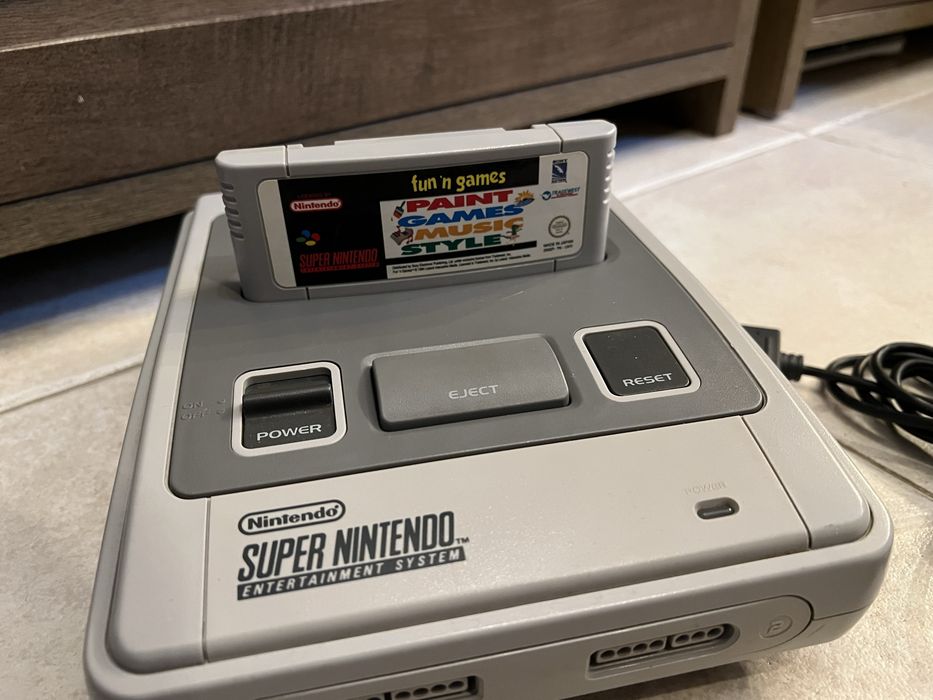 Super Nintendo (SNES) + оригінальний картридж + комплект