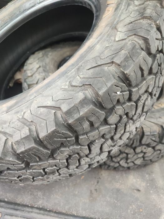 Pneus BF 245/70/R17