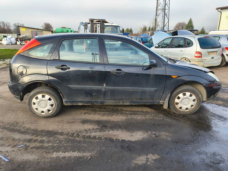 Ford Focus 2004r. 1.7 Pb - na części.