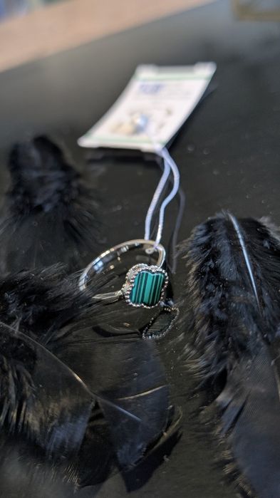 Срібне кільце з малахітом, срібні сережки вісюльки з оніксом