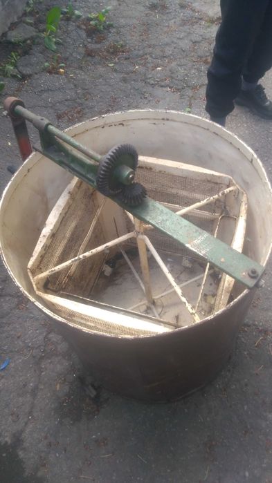 Продам саморобну медогонку