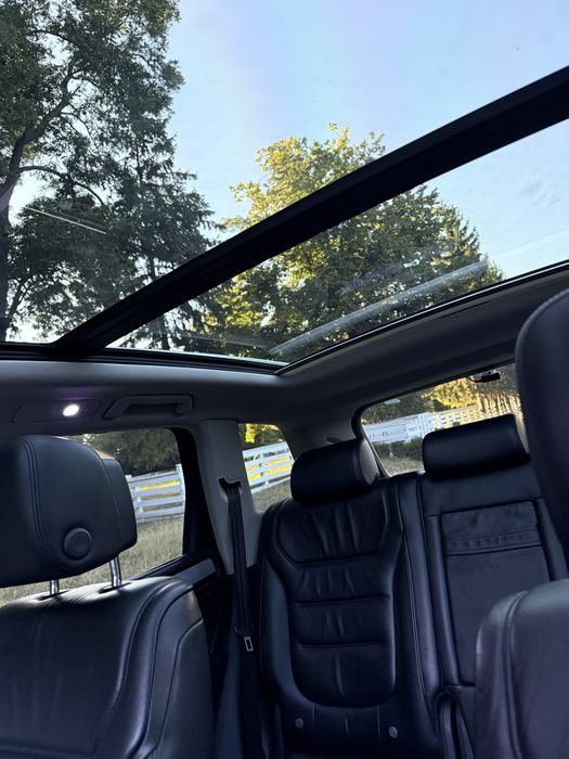 Volkswagen Touareg 2013 року
