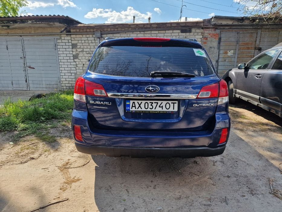 Продам авто Subaru Outback 2010
