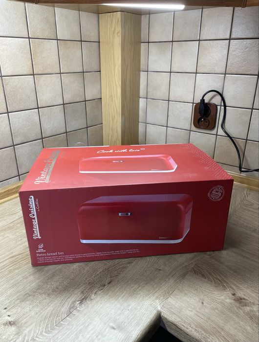 Chlebak Vintage Cuisine retro czerwony pojemny nowy