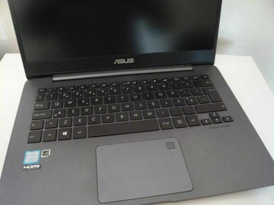 Portátil Asus ZenBook UX430U