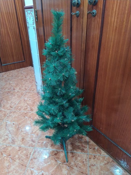 Árvore de Natal enfeites festas casa quarto apartamento vivenda escrit