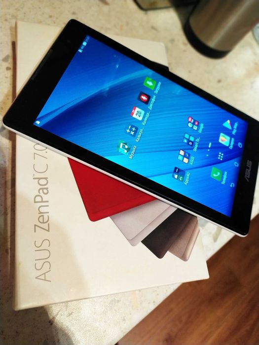 Asus планшет Zen Pad c 7.0 d в отличном состоянии почти не пользовали