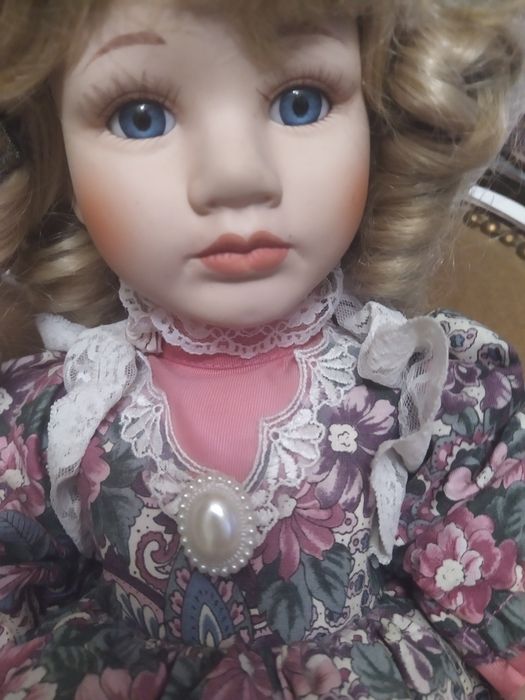 Lalka porcelanowa 54 cm