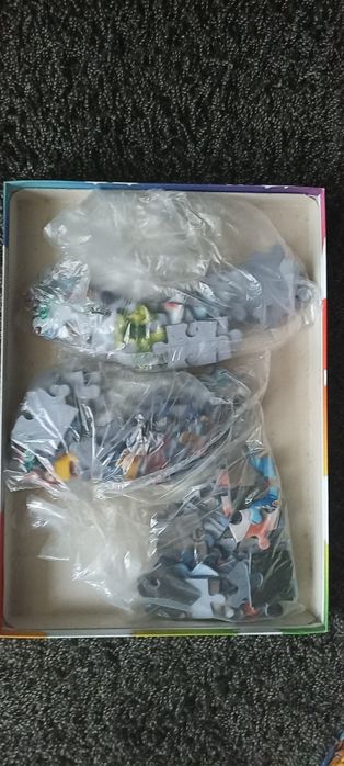 3 puzzles em 1 caixa de 48 peças dos Avengers para maiores de 5anos