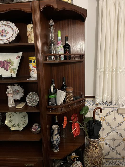 Móvel  de sala castanho