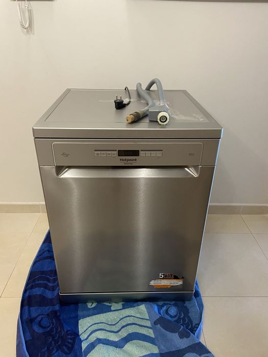 Maquina de lavar loiça Ariston