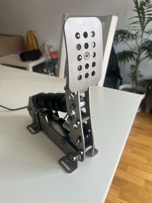 Pedaiis simracing Heusinkveld Ultimate Plus (com base incluida