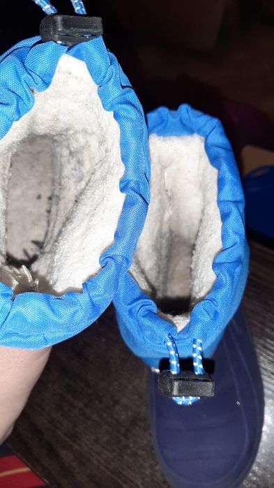 Непромокаючі резинові чоботи з утепленням