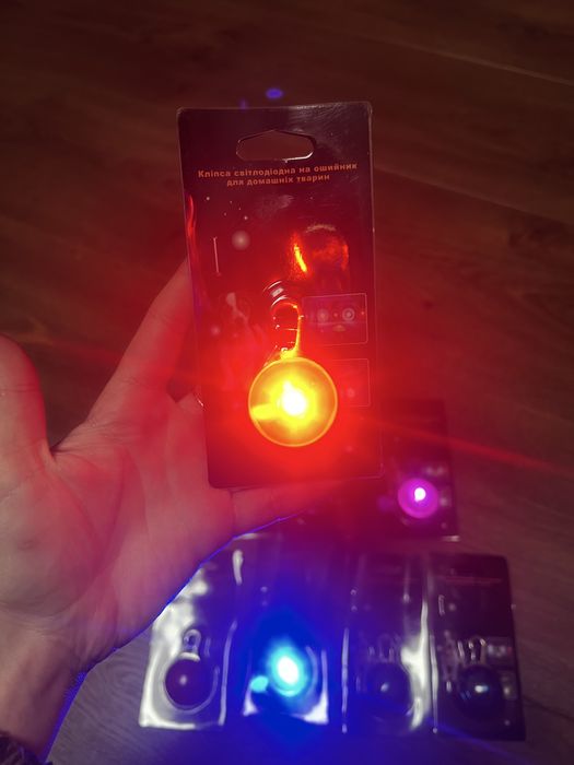 Лед підвіска  на нашийник ліхтарик маячок для домашніх тварин