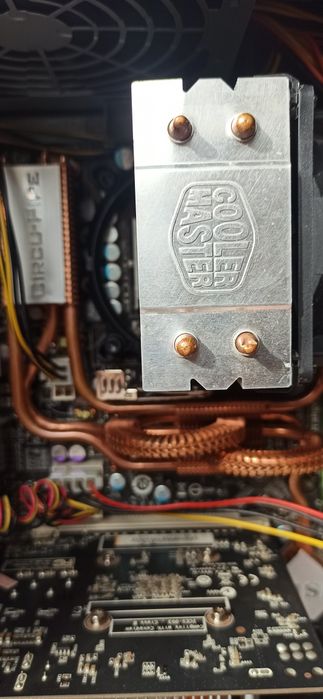 Продам системний блок, комп'ютер. Xeon 5440/8 ГБ ОЗУ/ ssd 240/ VC 650