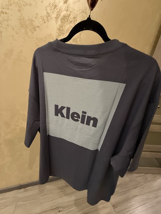 В наявності нова оригінальна чоловіча футболка Calvin Klein