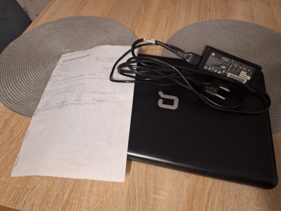 Laptop HP Compaq Presario CQ57 2GB/320GB Windows 7