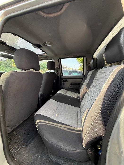 Nissan 4x4 com Equipamento Profissional Incluído