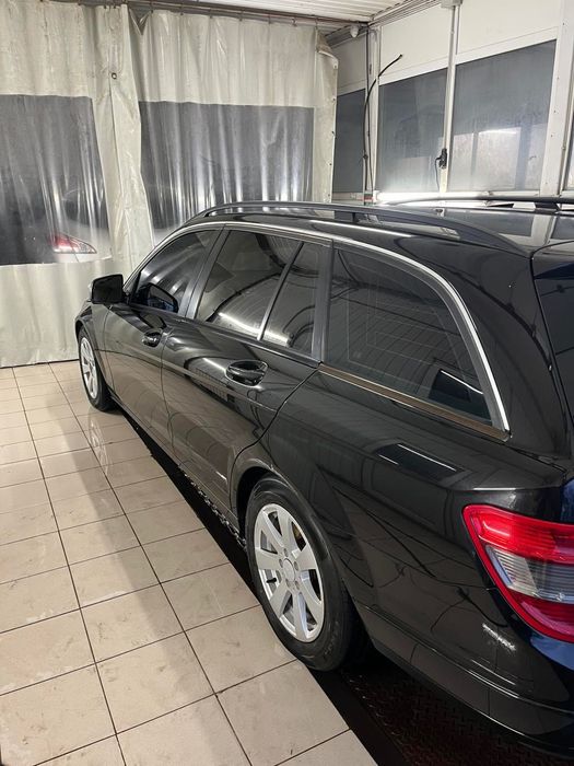 Мерседес c клас в гарному стані