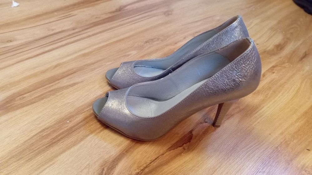 Srebrne buty na obcasie, Lasocki, rozmiar 37