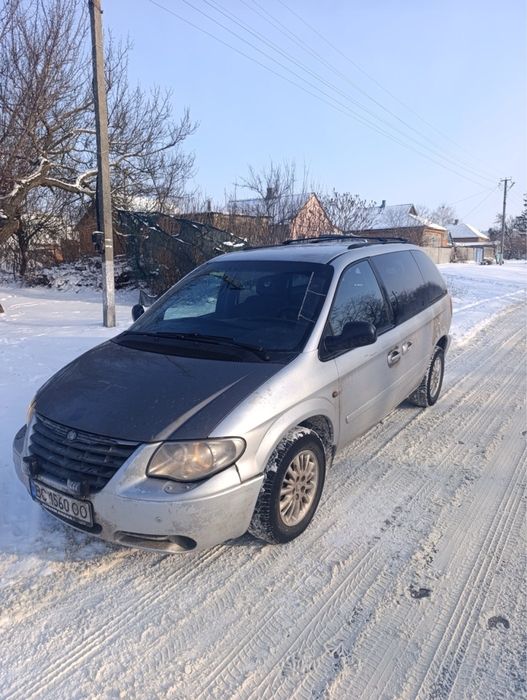 Продам авто!!!!! Крайслер Вояджер(2004 рік, 2.8 турбодизель, АКПП, передній привід).