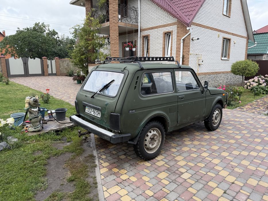 ваз 2122 нива бойовий танк