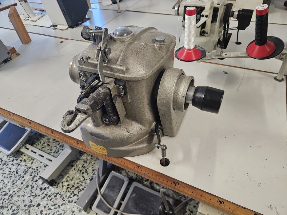 Maquina calçado STROBEL