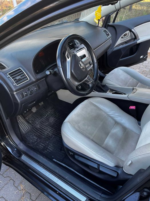 Toyota Avensis 2.0 Premium EU5 Wagon bezawaryjna