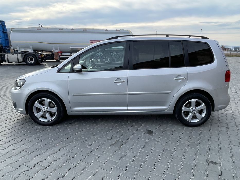 Volkswagen Touran 2.0 tdi 2012 року