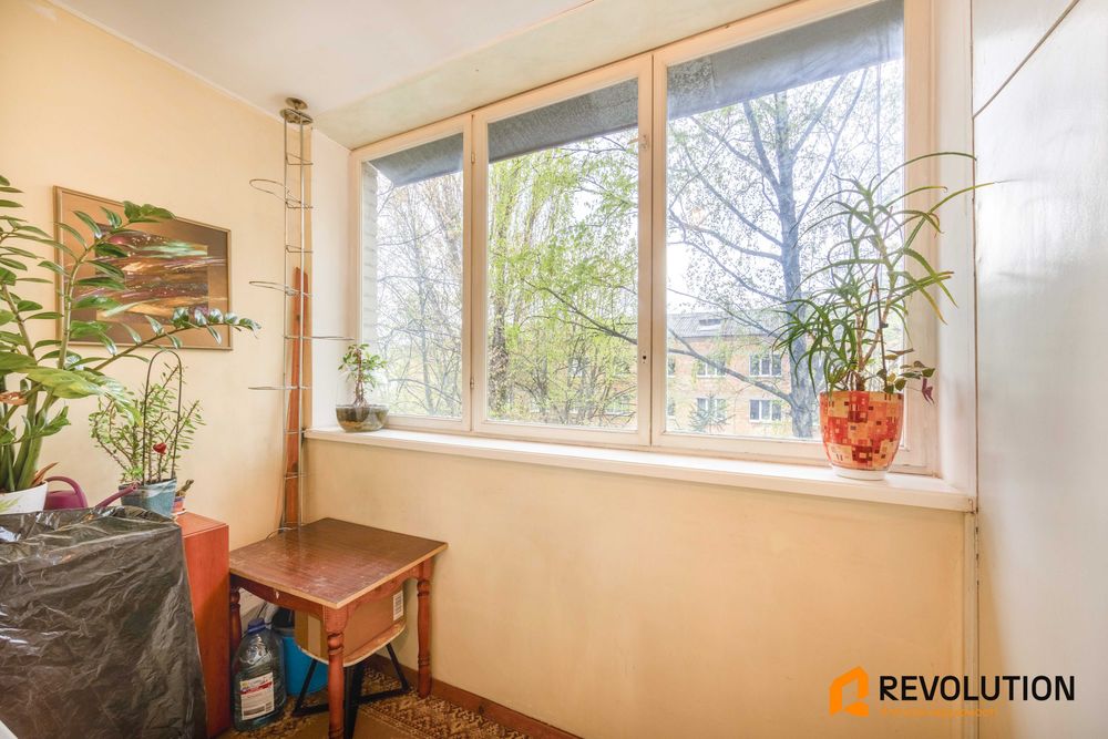 Без комісії. Продаж 3кім. квартири з ремонтом біля метро Васильківська. Ваучер, дмж, Голосіївський район