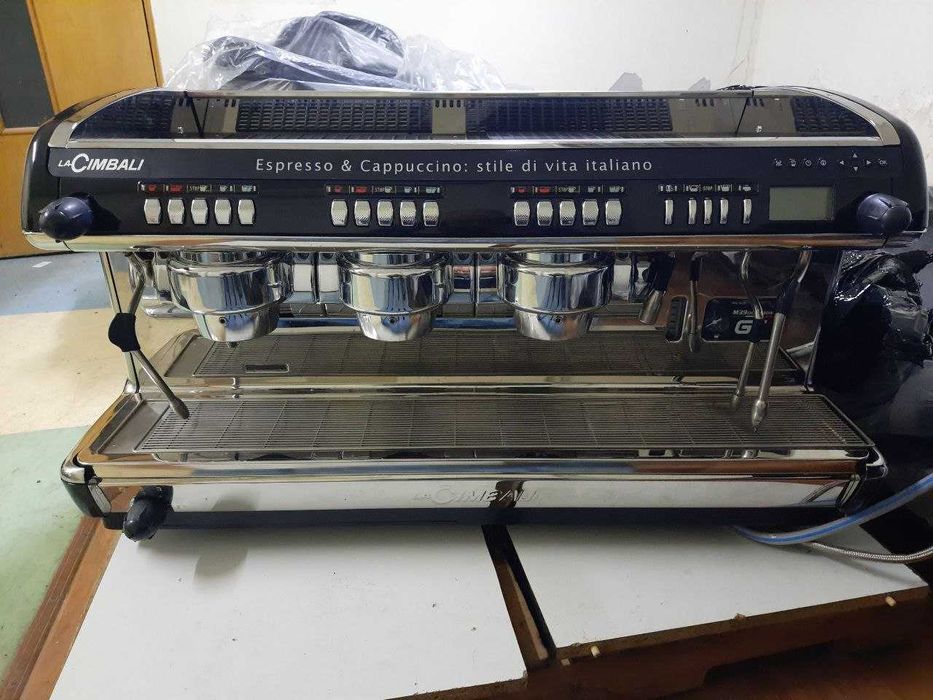 Професійна  кавомашина La Cimbali M39 Dosatron Turbosteam 3 GR