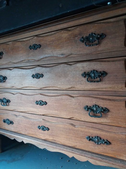 Cómoda estilo Luis XV