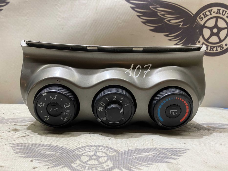 Блок управления кондиционером Toyota Urban Cruiser