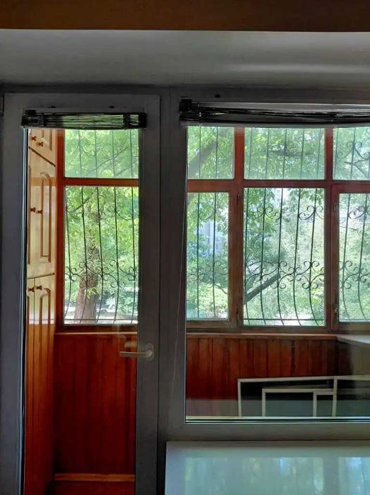 Продаж 1 кімнатної квартири на пр. О.Поля, низ.