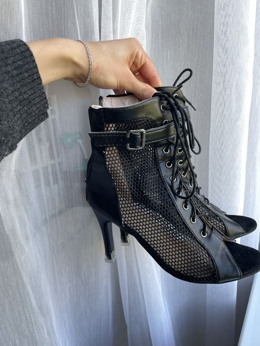 туфлі для танців high heels