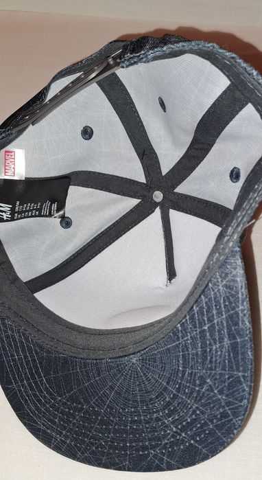 Boné Marvel da H&M (Novo): Tam 8-11 Anos