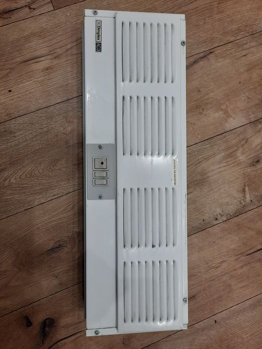 Kurtyna powietrzną z nagrzewnicą Dimplex AC3