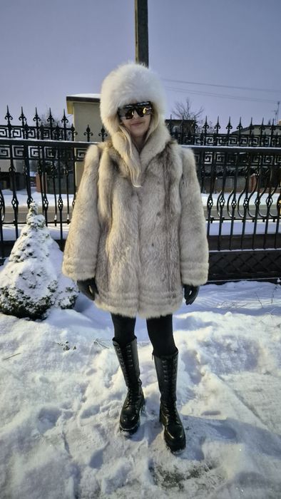 Futro Futerko białe z lisa