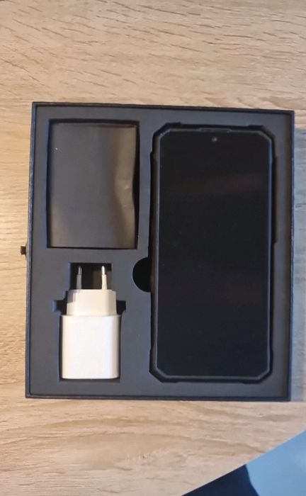 Telefone robusto HOTWAV W11