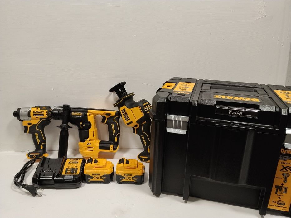 Zestaw DeWalt XR 12v zakrętarka+ młotowiertarka+ pila sablowa.