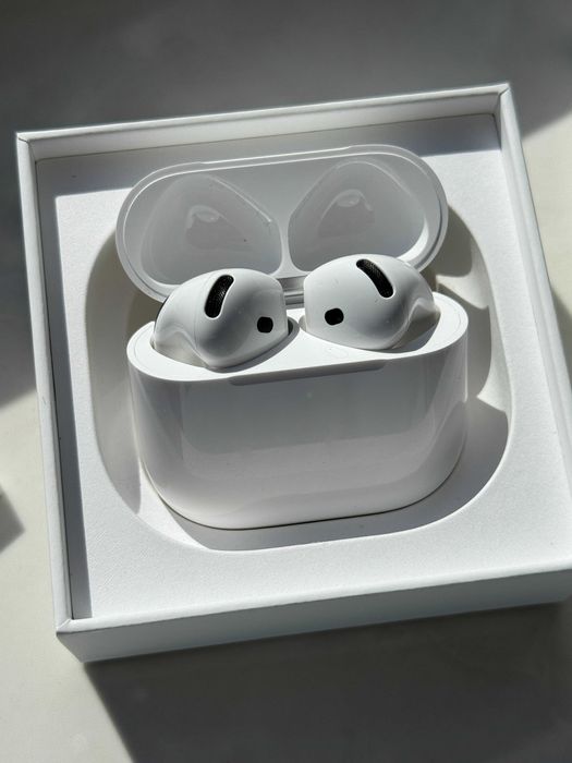 AirPods 4 (MXP63ZE/A)
