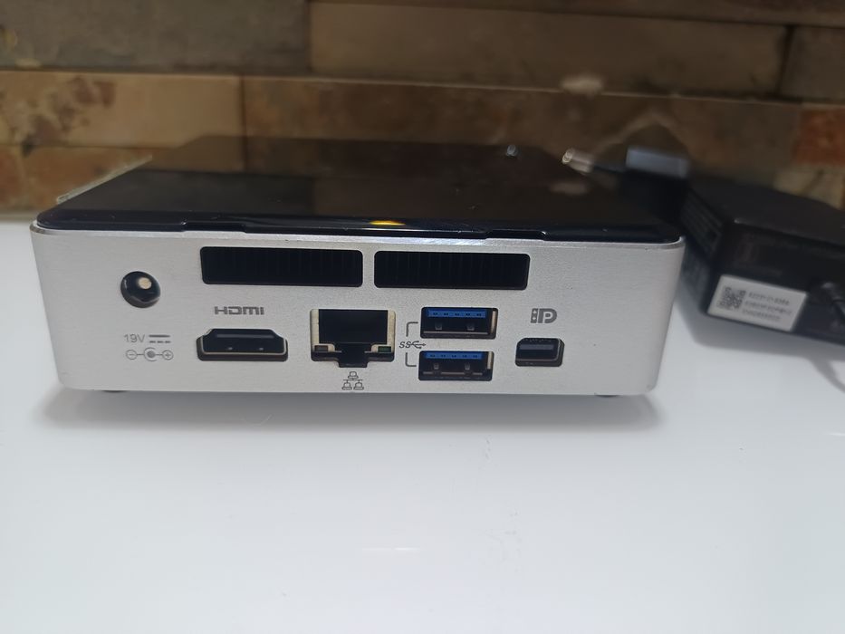 Intel® NUC NUC6i5SYK / 256GB  Nvme / 12GB RAM / Mini PC
