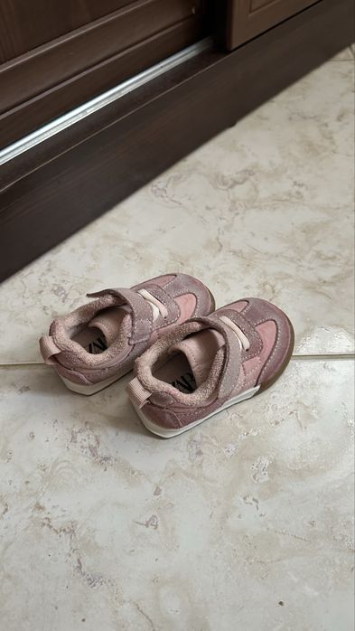 Дитячі кросівки zara 19 розмір