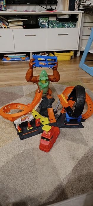 Tor hotwheels goryl
