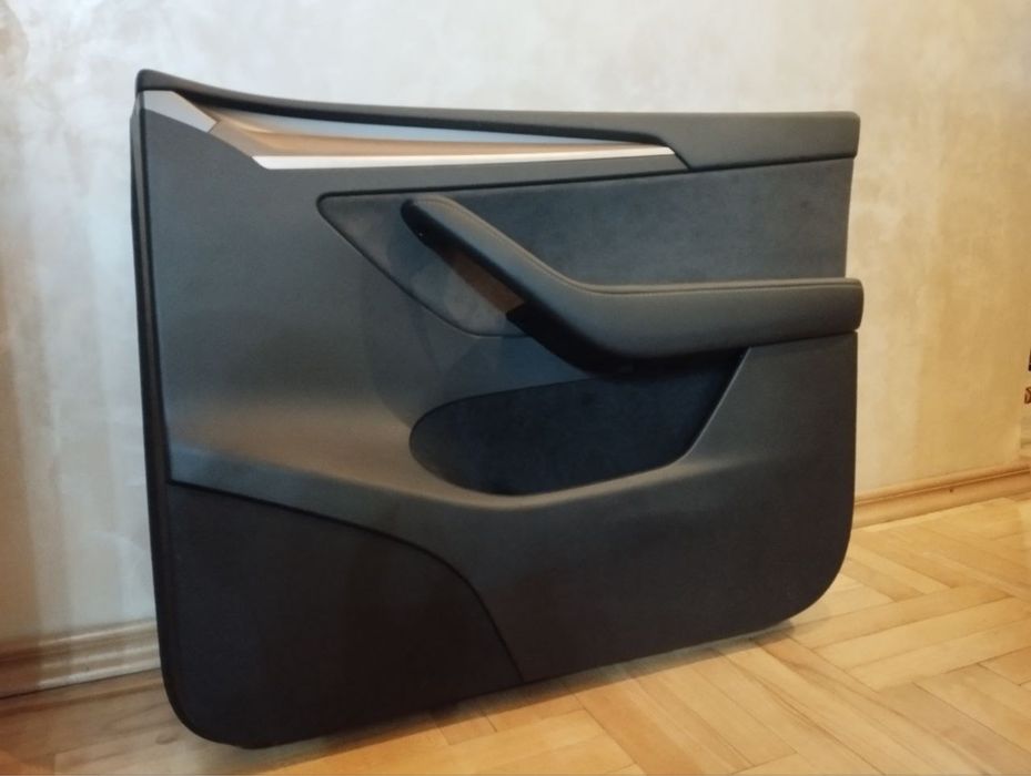 Карти дверей Model Y • ідеал