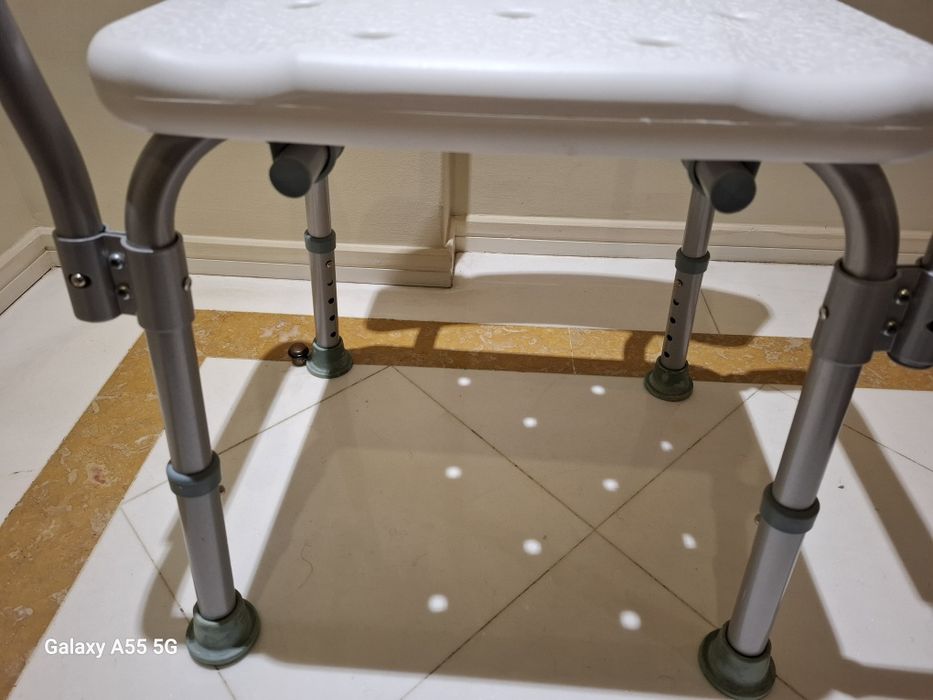 Vendo cadeira para banho