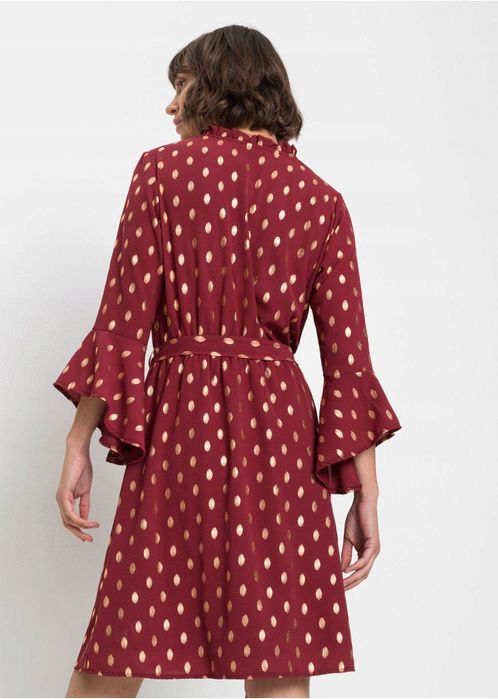 Bordowa sukienka ze złotym wzorem r.48