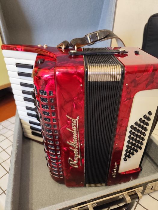Акордеон Royal Standard Meteor Аккордеон