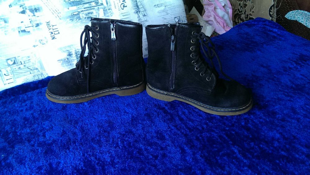 Замшевые ботиночки Fashion 36р в прекрасном состоянии