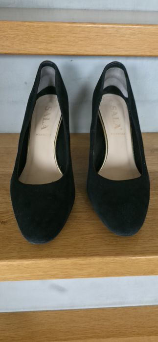 Czarne szpilki zamszowe